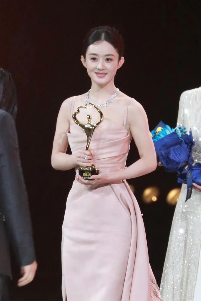 

Triệu Lệ Dĩnh giữ vị thế bền vững với các tác phẩm thành công cả trên truyền hình lẫn nền tảng trực tuyến  