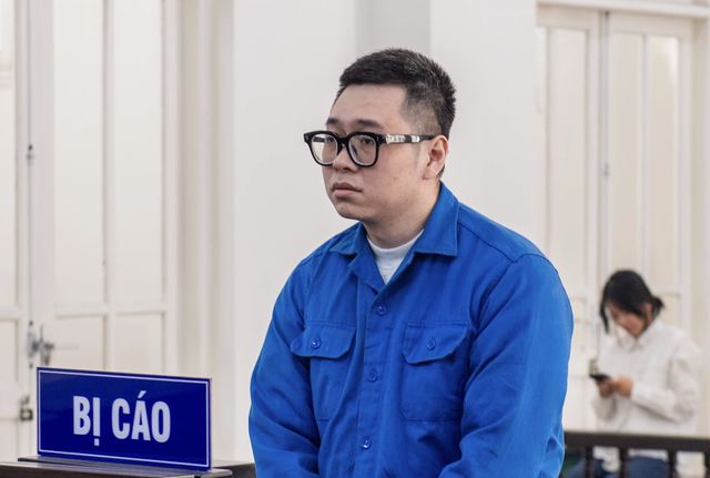 Hành hung phụ nữ tại sảnh chung cư, Đặng Chí Thành bị tuyên 6 tháng tù - Ảnh 1.