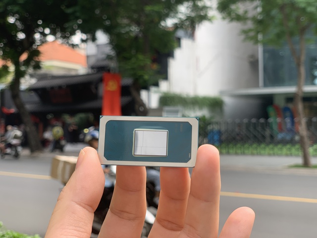 Intel bị gạt khỏi cuộc đua cung cấp chip cho iPhone - Ảnh 1.