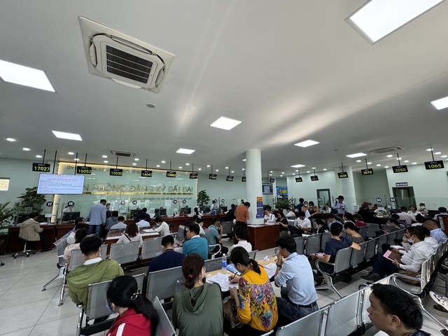 Chi nhánh văn phòng đăng ký đất đai không chuyển về xã   - Ảnh 2.