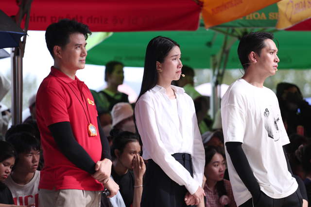 L&yacute; do Bạch C&ocirc;ng Khanh bật kh&oacute;c tr&ecirc;n truyền h&igrave;nh - Ảnh 2.