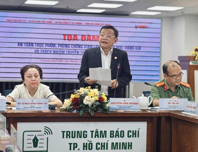 Nghệ sĩ Quyền Linh: 'T&ocirc;i rối loạn v&igrave; bị gắn v&agrave;o quảng c&aacute;o thuốc giả tr&ecirc;n mạng' - Ảnh 4.