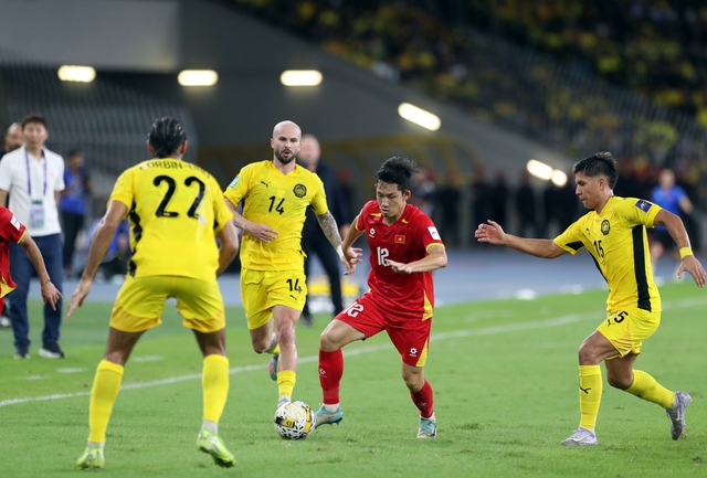 CAS l&ecirc;n tiếng vụ FAM kiện FIFA, sếp lớn AFC tiếp tục cảnh b&aacute;o b&oacute;ng đ&aacute; Malaysia - Ảnh 2.