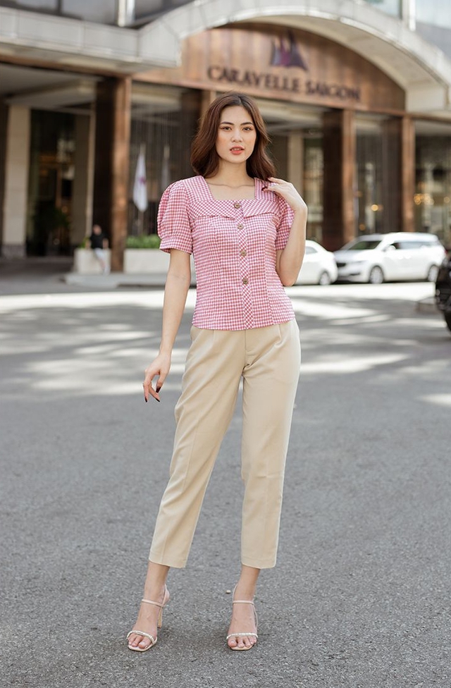 Diện trang phục ca rô đỏ, cá tính và thu hút- Ảnh 7.