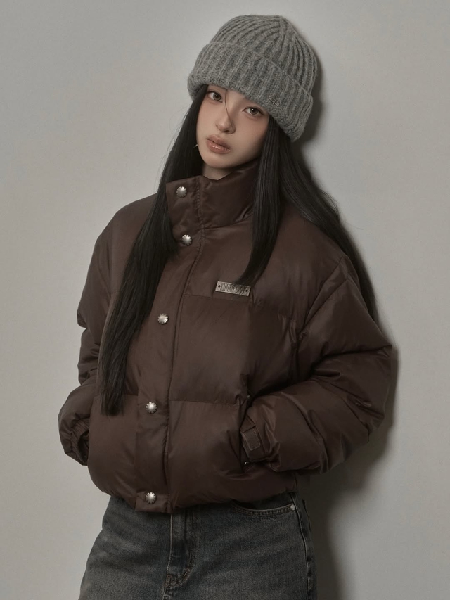 Giữ ấm mà vẫn thời thượng với bộ đôi áo phao và mũ len Giữ ấm mà vẫn thời thượng với bộ đôi áo phao và mũ len- Ảnh 7.