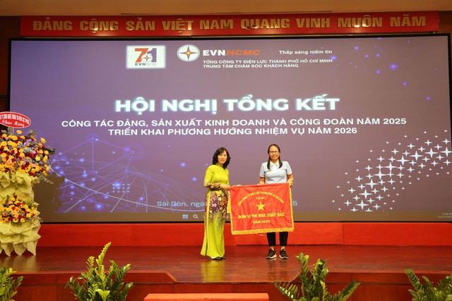 Ngành điện TP.HCM đa dạng hóa kênh giao tiếp với khách hàng- Ảnh 1. Ngành điện TP.HCM đa dạng hóa kênh giao tiếp với khách hàng- Ảnh 1.