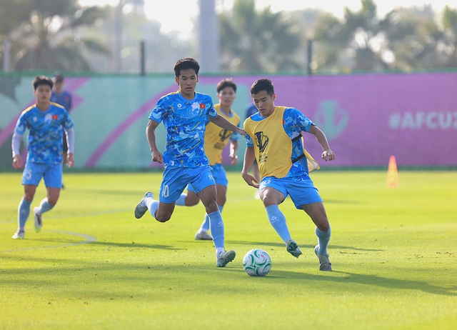 Kyrgyzstan rất khó bắt bài U.23 Việt Nam- Ảnh 1. Kyrgyzstan rất khó bắt bài U.23 Việt Nam- Ảnh 1.