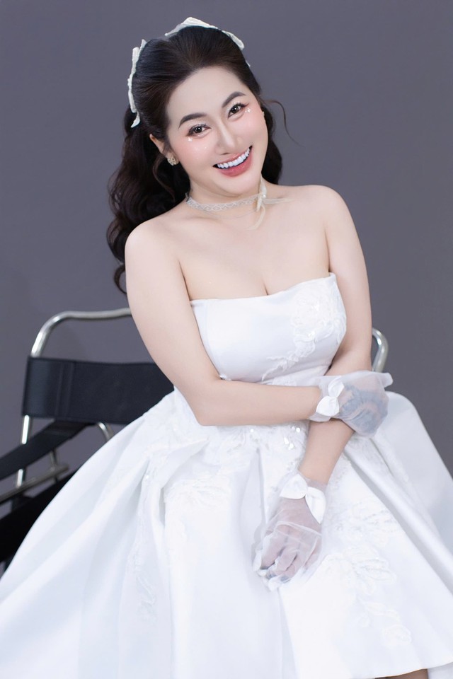 Con gái bầu show Phương Tường ra sao sau thời gian bán vé số, chạy bàn? - Ảnh 3.