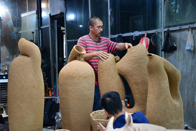 Độc đ&aacute;o gốm Mường - Ảnh 2.