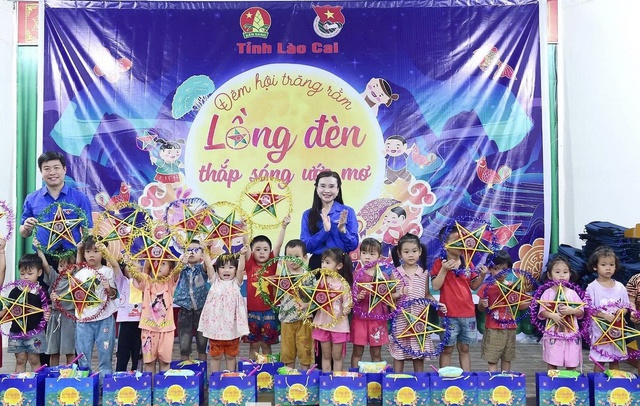 10 sự kiện nổi bật trong c&ocirc;ng t&aacute;c Đo&agrave;n v&agrave; phong tr&agrave;o thanh thiếu nhi năm 2025- Ảnh 10.