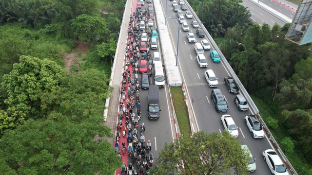 CSGT TP.HCM: C&oacute; một số bất cập ở l&agrave;n đường ri&ecirc;ng cho xe đạp, sẽ giải quyết - Ảnh 3.