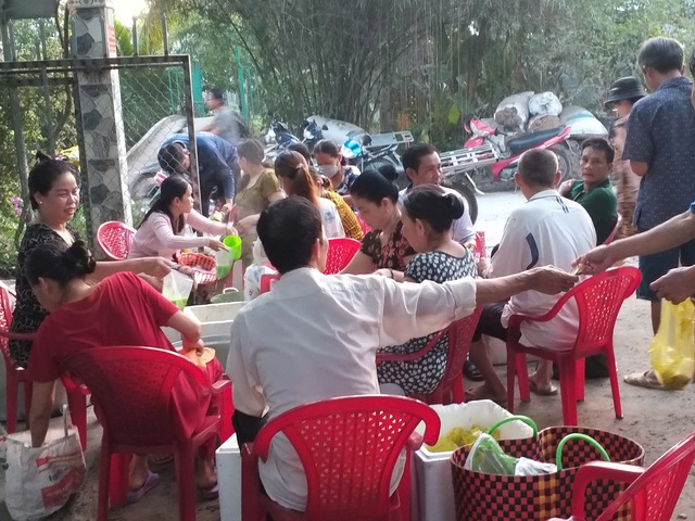 Chuyện tử tế: Bếp ch&aacute;o nghĩa t&igrave;nh ở c&ugrave; lao T&acirc;n Lộc - Ảnh 1.