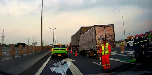 Điều tra vụ tai nạn chết người tại Km12 cao tốc TP.HCM - Trung Lương - Ảnh 1.