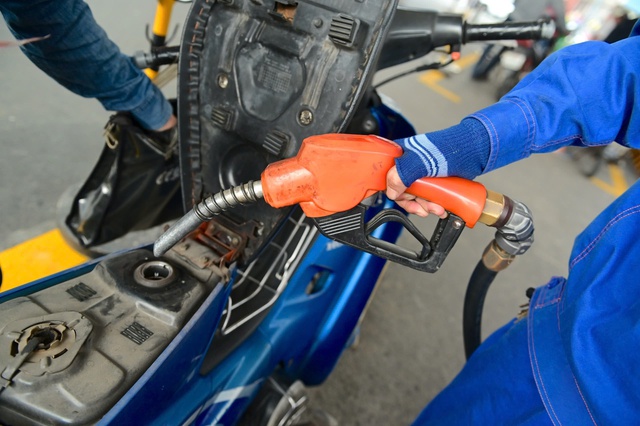 Quỹ bình ổn giá xăng dầu dư hơn 5.600 tỉ đồng- Ảnh 1. Quỹ bình ổn giá xăng dầu dư hơn 5.600 tỉ đồng- Ảnh 1.