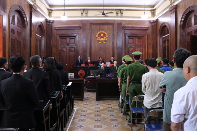 X&eacute;t xử 64 bị c&aacute;o đưa v&agrave; nhận hối lộ tại Trung t&acirc;m đăng kiểm 50-04V- Ảnh 3.