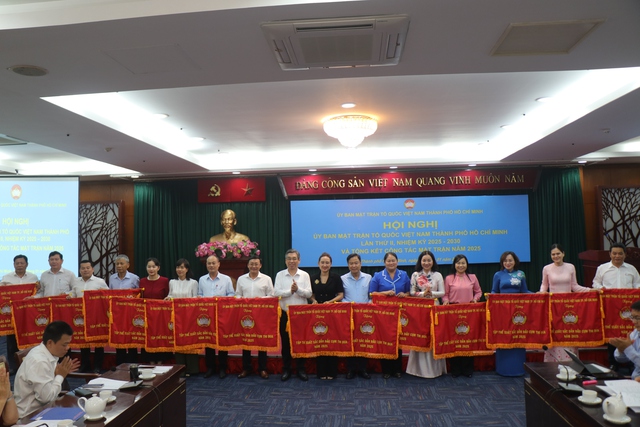 MTTQ Việt Nam TP.HCM phải 'gần d&acirc;n, gần cơ sở, gần kh&ocirc;ng gian số' - Ảnh 3.