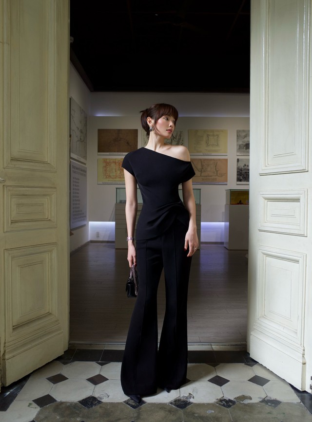 Phong cách tối giản thanh lịch được lòng quý cô hiện đại- Ảnh 5.