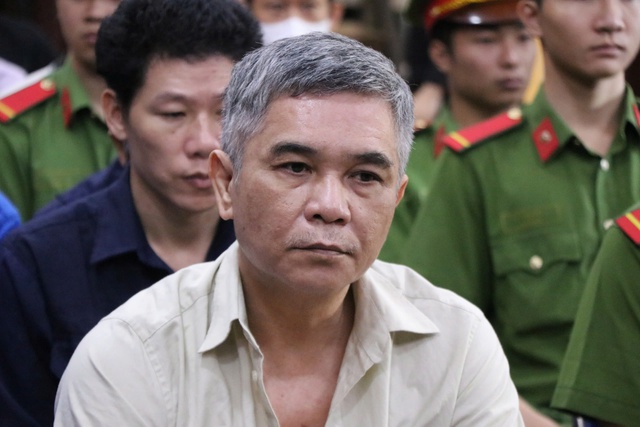 X&eacute;t xử 64 bị c&aacute;o đưa v&agrave; nhận hối lộ tại Trung t&acirc;m đăng kiểm 50-04V- Ảnh 2.