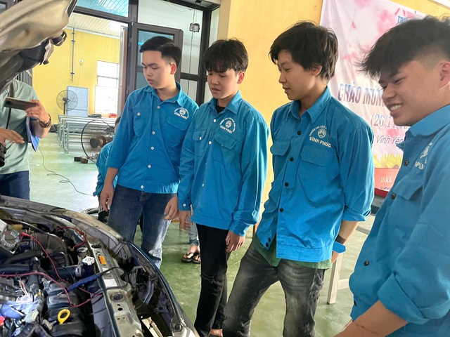 Trung học nghề: Làm thế nào để người học thấy là lựa chọn mở, có lối ra? - Ảnh 1.