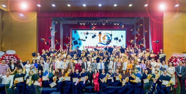 Nhiều thủ khoa đ&atilde; trưởng th&agrave;nh, trở th&agrave;nh kỹ sư, b&aacute;c sĩ, nh&agrave; nghi&ecirc;n cứu&hellip; - Ảnh 3.