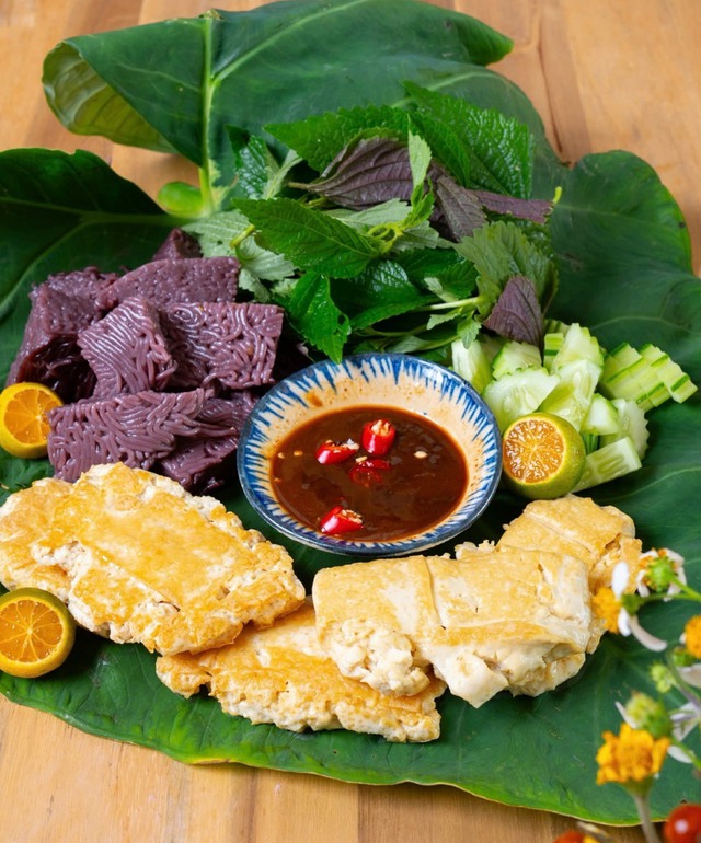 Chi&ecirc;n đậu phụ ấn bẹp g&acirc;y 'sốt': Bị n&aacute;t hay vỏ gi&ograve;n rụm, ruột mềm b&eacute;o? - Ảnh 4.