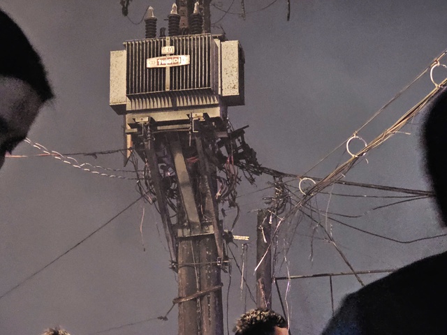 Cháy lớn trên đường Quách Điêu ở TP.HCM- Ảnh 3. Cháy lớn trên đường Quách Điêu ở TP.HCM- Ảnh 3.