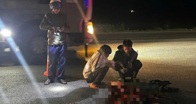 Ph&aacute;t hiện thi thể nam giới kh&ocirc;ng nguy&ecirc;n vẹn tr&ecirc;n QL1, nghi li&ecirc;n quan đến xe quặng- Ảnh 1.