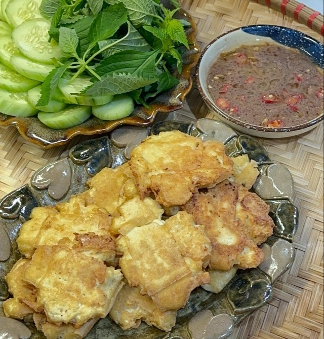 Chi&ecirc;n đậu phụ ấn bẹp g&acirc;y 'sốt': Bị n&aacute;t hay vỏ gi&ograve;n rụm, ruột mềm b&eacute;o? - Ảnh 3.