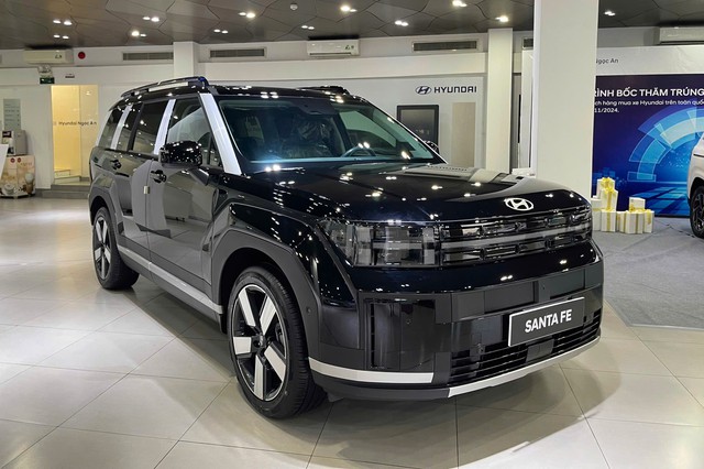 Loạt xe 7 chỗ Hyundai ưu đãi mạnh tháng cận Tết, có mẫu giảm 200 triệu đồng - Ảnh 2.