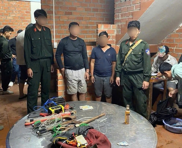 Triệt ph&aacute; đường d&acirc;y trộm ch&oacute; quy m&ocirc; lớn, thu giữ hơn 1,5 tấn tang vật - Ảnh 2.