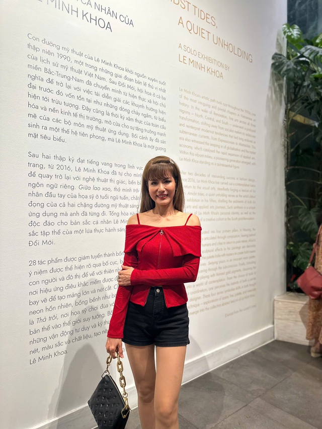 D&agrave;n người đẹp thập ni&ecirc;n 2000 hội ngộ tại triển l&atilde;m của họa sĩ L&ecirc; Minh Khoa- Ảnh 4.