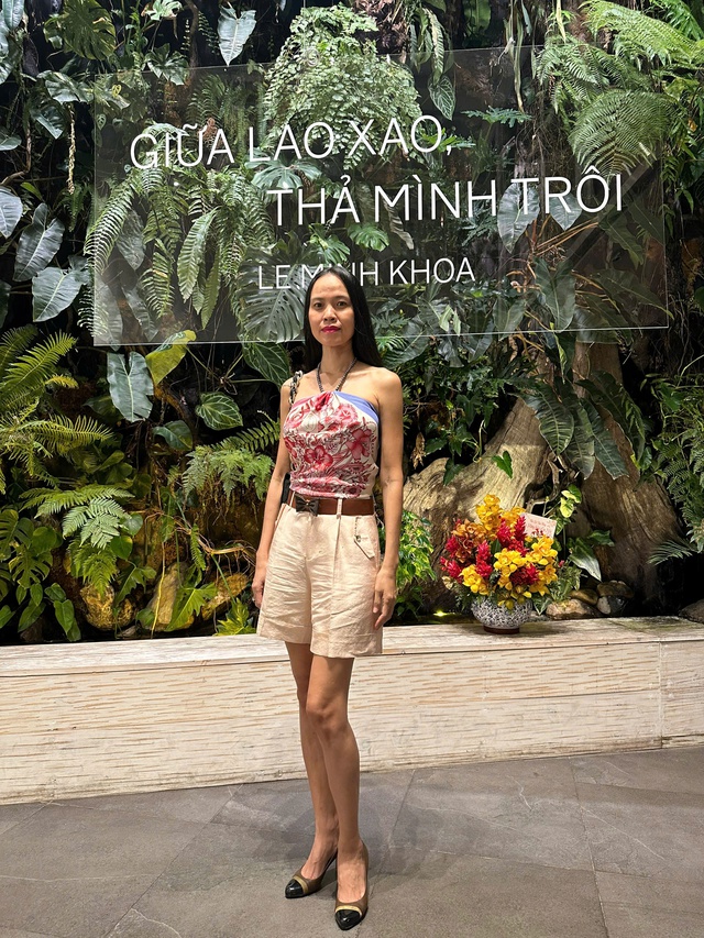 D&agrave;n người đẹp thập ni&ecirc;n 2000 hội ngộ tại triển l&atilde;m của họa sĩ L&ecirc; Minh Khoa- Ảnh 6.