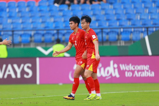 U.23 Việt Nam 1-1 U.23 Kyrgyzstan, VCK ch&acirc;u &Aacute; 2026: Sai s&oacute;t từ 1 đường chuyền - Ảnh 2.
