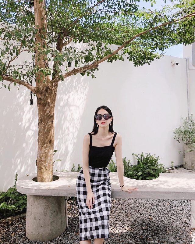 Chọn đúng dáng kính mắt, diện đồ đơn giản cũng hóa thời thượng - Ảnh 2.