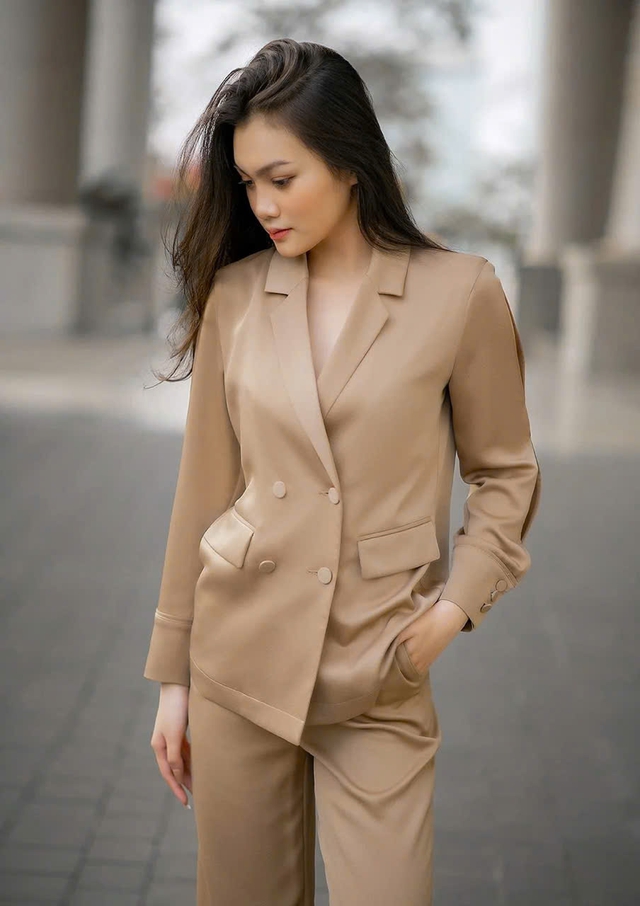 Áo blazer tôn lên nét kiêu kỳ ngày thu - Ảnh 5.