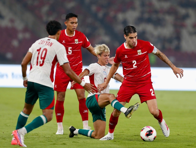 HLV Bangladesh ‘uất ức’ vì trọng tài ‘thò tay’ đưa Indonesia vào chung kết, FIFA ASEAN Cup quá mất giá- Ảnh 1.