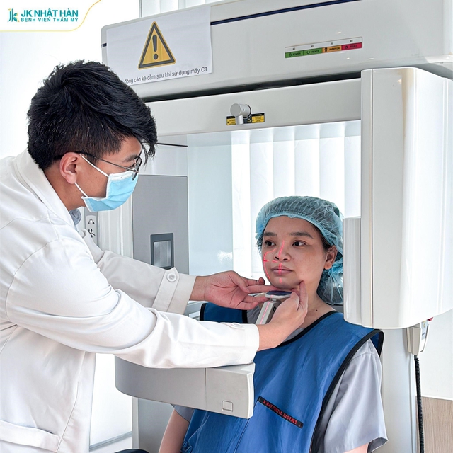 N&acirc;ng mũi sụn sườn J-Cos: Khi n&acirc;ng cao sống mũi vẫn chưa đủ - Ảnh 2.