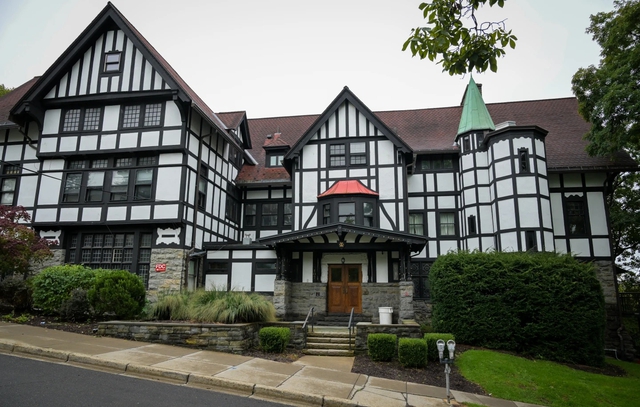 Tình tiết mới trong vụ cựu nữ sinh Đại học Cornell tố bị 7 người cưỡng hiếp - Ảnh 1.