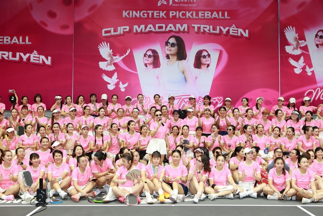 Nữ doanh nhân Madam Truyền với giải pickleball đặc biệt ấn tượng dành cho phái nữ - Ảnh 1.
