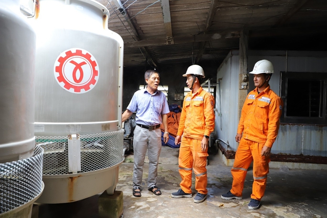 Điện - Giữ sự sống cho đặc khu Phú Quý - Ảnh 2.