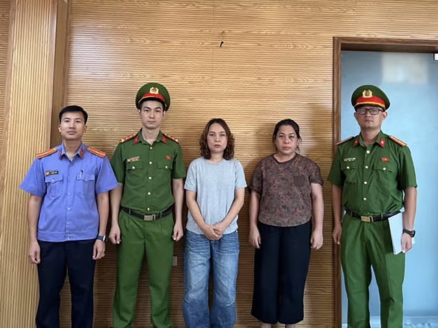 Nói dối 'chắc chắn mua được NOXH', 2 phụ nữ lừa 152 người, chiếm đoạt 64 tỉ- Ảnh 1.