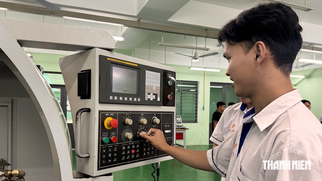 Tiếng Anh thành ngôn ngữ thứ hai trong trường nghề: Điểm nghẽn không chỉ ở đầu vào - Ảnh 1.