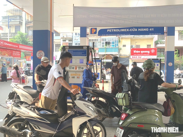 Gi&aacute; xăng dầu mới nhất, &aacute;p dụng từ 15 giờ h&ocirc;m nay1.10 - Ảnh 1.