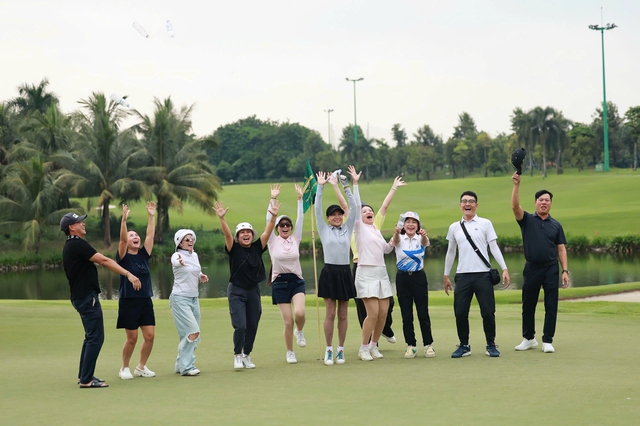 Giải các CLB Golf Hà Nội mở rộng 2026 tìm ra 2 nhà vô địch
- Ảnh 2.