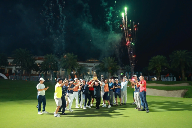 Giải các CLB Golf Hà Nội mở rộng 2026 tìm ra 2 nhà vô địch
- Ảnh 1.