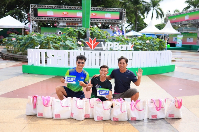 Hơn 15.500 runner đổ về check-in VPBank Đất Sen Hồng Music Marathon 2026- Ảnh 5.