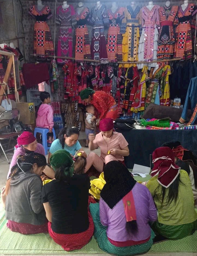 Chị Cầu dệt lanh, đấu tranh v&igrave; b&igrave;nh đẳng giới tr&ecirc;n cao nguy&ecirc;n đ&aacute; - Ảnh 3.