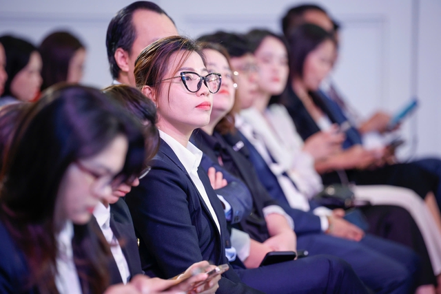 Khuyến kh&iacute;ch l&agrave;m gi&agrave;u, nhưng kh&ocirc;ng tạo đặc quyền- Ảnh 1.
