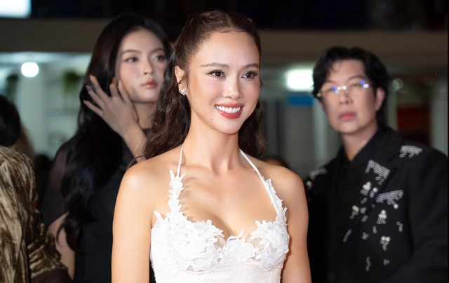 'Chị đẹp' Vũ Ngọc Anh trở lại màn ảnh, hé lộ nguyên tắc đóng cảnh nóng - Ảnh 6.