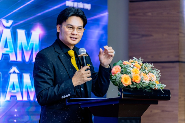 Mạnh Quỳnh: - Ảnh 2.